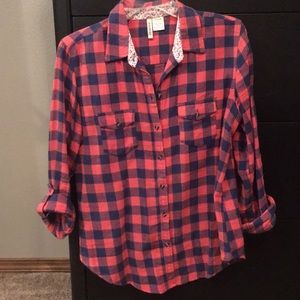 Women’s flannel shirt